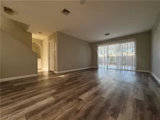 Photo #2: 2713170 Listing 