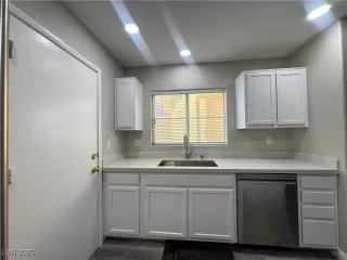 Photo #5: 2713170 Listing 