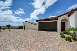 Photo #2: 2713181 Listing