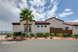 Photo #3: 2713181 Listing