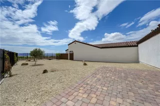 Photo #4: 2713181 Listing