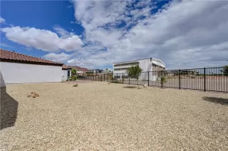 Photo #6: 2713181 Listing