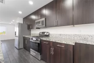 Photo #3: 2713189 Listing 