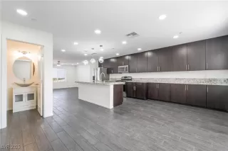 Photo #4: 2713189 Listing 