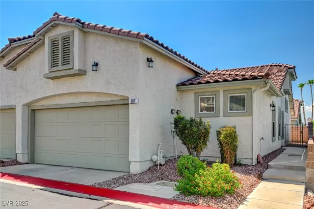 MLS: 2713191 Condo For Sale