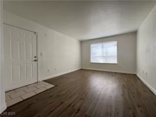 Photo #3: 2713197 Listing 