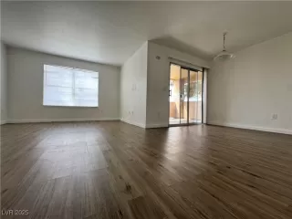 Photo #4: 2713197 Listing 