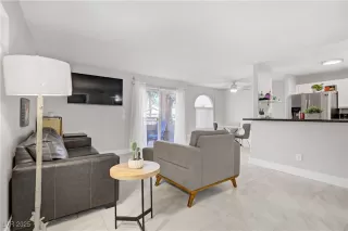 Photo #2: 2713201 Listing 