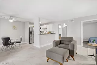 Photo #5: 2713201 Listing 