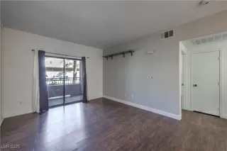 Photo #5: 2713221 Listing