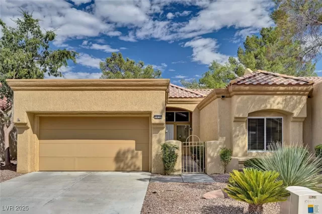 MLS: 2713227 Condo For Sale