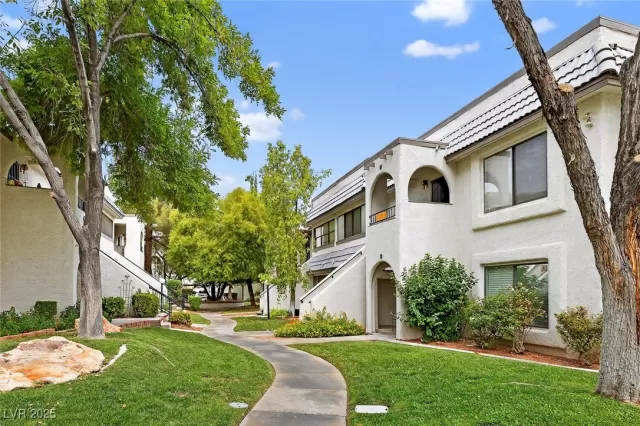 MLS: 2713232 Condo For Sale