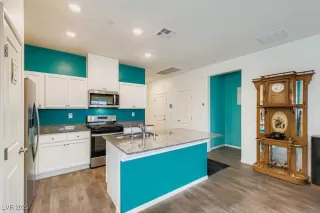 Photo #4: 2713246 Listing 