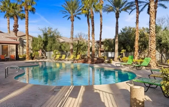 MLS: 2713265 Condo For Sale