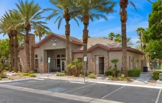 Photo #1: 2713265 Listing 