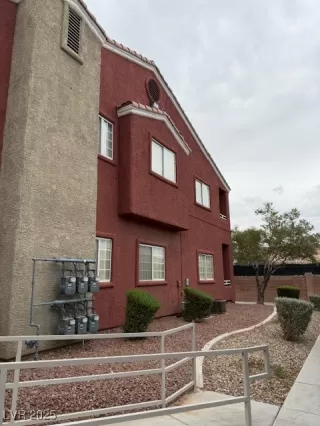 Photo #1: 2713280 Listing 