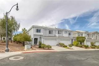 Photo #1: 2713287 Listing 