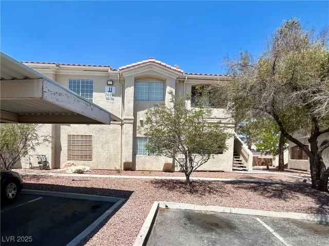 MLS: 2713290 Condo For Sale