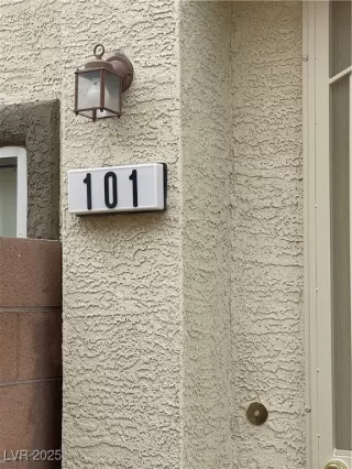 Photo #2: 2713293 Listing