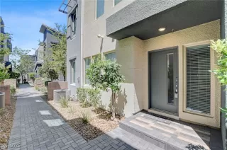 Photo #1: 2713305 Listing 