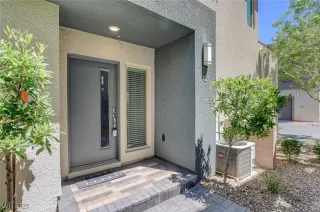 Photo #2: 2713305 Listing 
