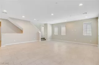 Photo #6: 2713305 Listing 