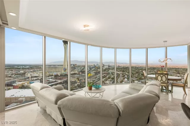 MLS: 2713315 Condo For Sale