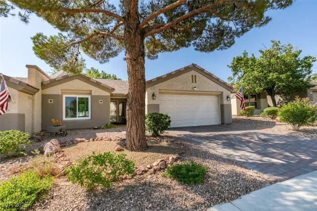 MLS: 2713325 Condo For Sale