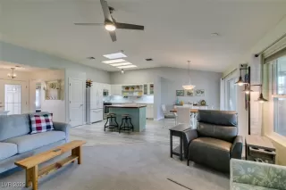 Photo #2: 2713325 Listing