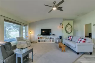 Photo #5: 2713325 Listing