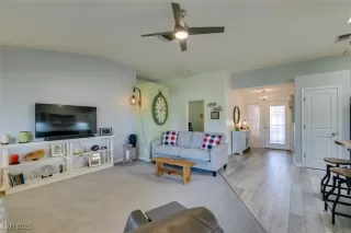 Photo #6: 2713325 Listing