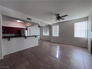 Photo #2: 2713357 Listing 