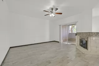 Photo #5: 2713359 Listing