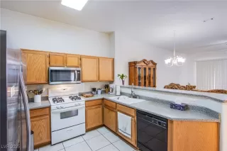 Photo #6: 2713372 Listing 