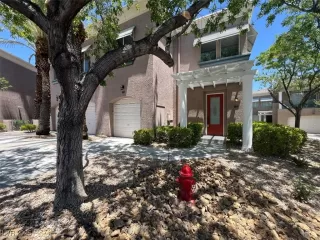 Photo #1: 2713376 Listing