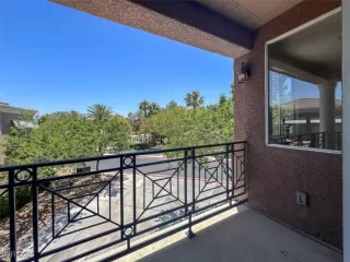 Photo #6: 2713376 Listing