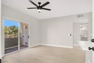 Photo #4: 2713377 Listing