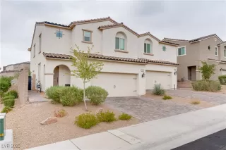 Photo #2: 2713386 Listing 