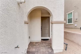 Photo #3: 2713386 Listing 