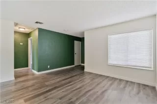 Photo #3: 2713391 Listing 