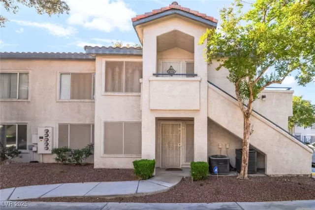 MLS: 2713402 Condo For Sale