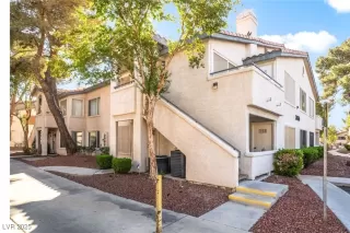 Photo #1: 2713402 Listing