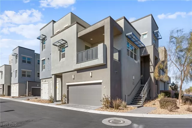 MLS: 2713460 Condo For Sale