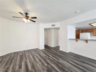 Photo #2: 2713464 Listing 