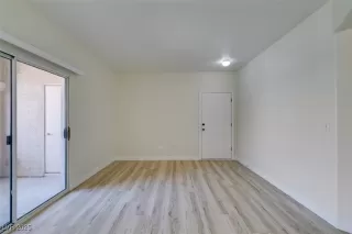 Photo #5: 2713479 Listing 