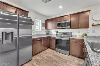 Photo #3: 2713509 Listing 
