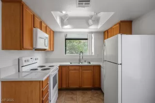 Photo #1: 2713519 Listing