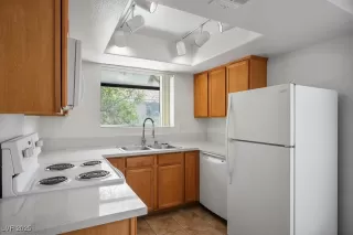 Photo #2: 2713519 Listing