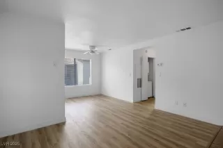 Photo #4: 2713519 Listing