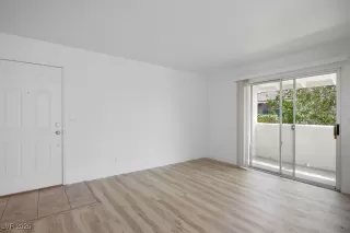 Photo #6: 2713519 Listing